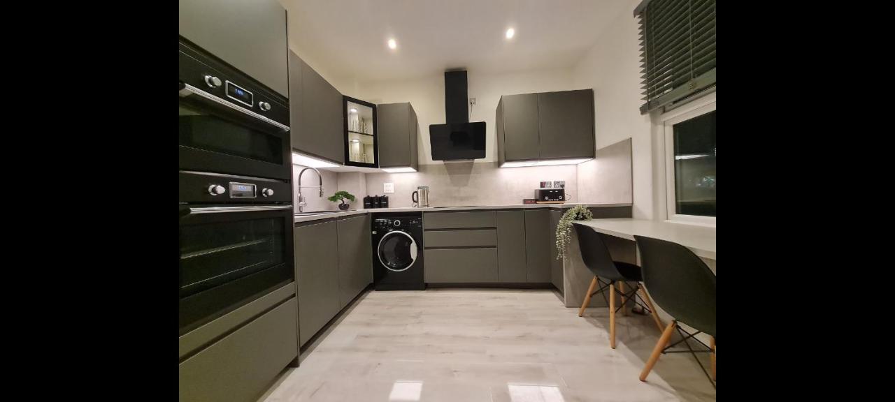 Double Room In Shared Flat London Exterior photo