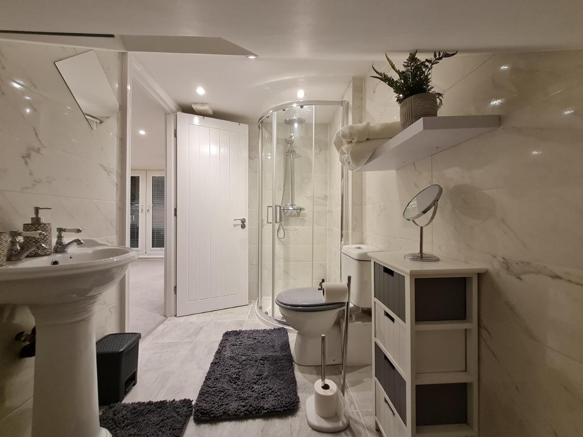 Double Room In Shared Flat London Exterior photo